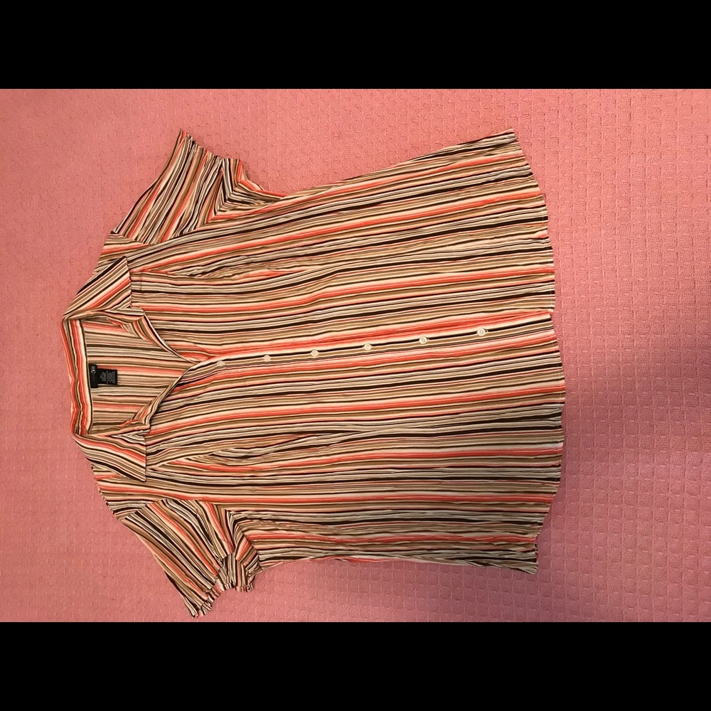 Multi-colored pleated fabric shirt